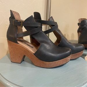 Free People Cedar Clog Black Crisscross Leather Platform Wooden Clogs Size 39
